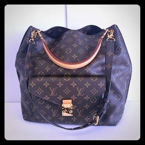 Louis Vuitton Vintage Métis 2Way Tote gently used